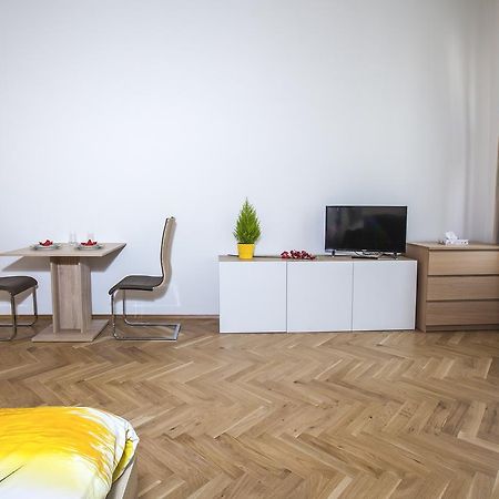 Beautiful Central Apartment Thámova Praga Exterior foto