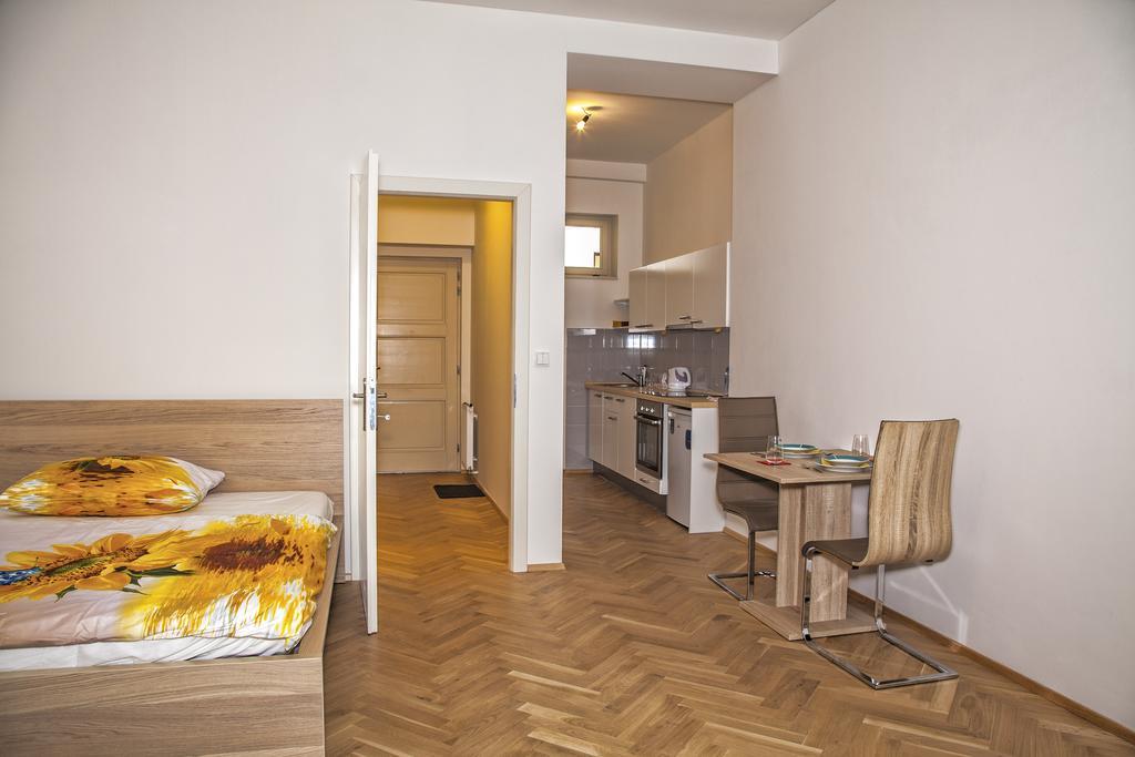 Beautiful Central Apartment Thámova Praga Exterior foto